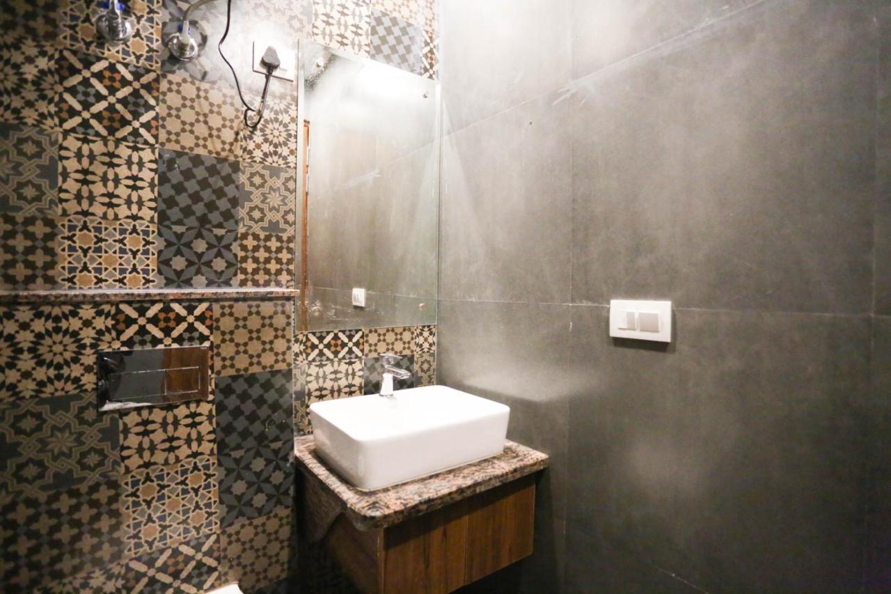 نيودلهي Hotel Swan Suite Near Delhi Airport المظهر الخارجي الصورة